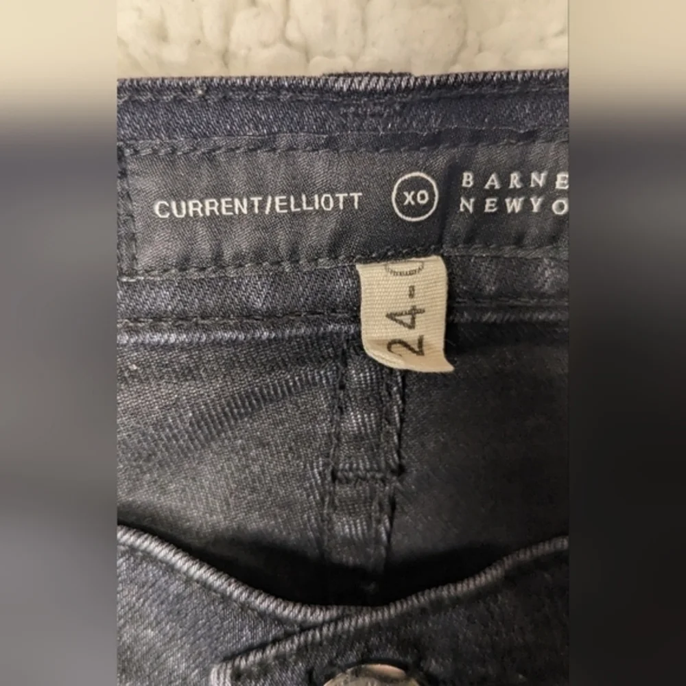 EUC Current/Elliott washed black raw/cuffed hem distressed straight leg cropped - Picture 6 of 10